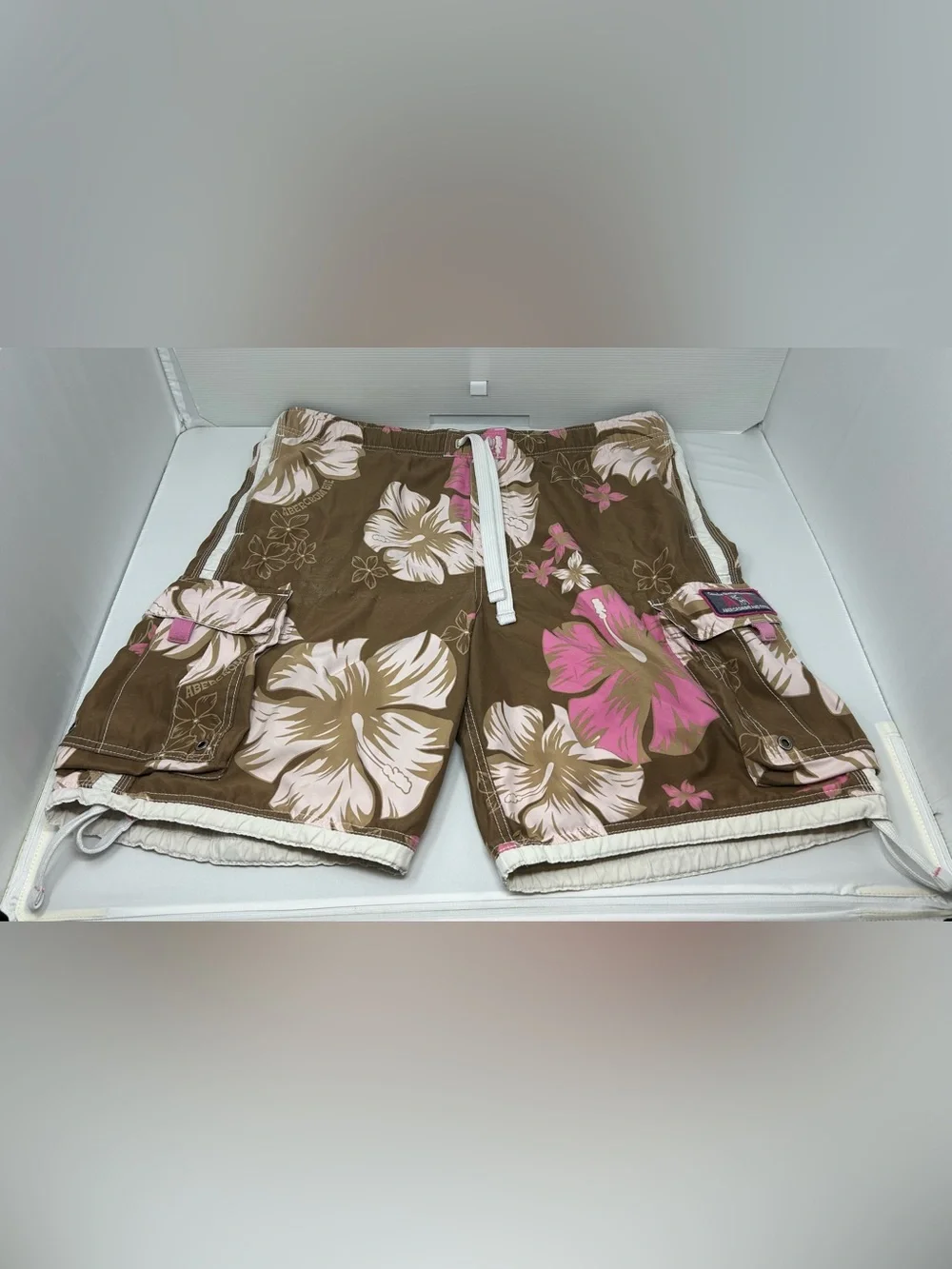 Vintage Abercrombie & Fitch Tugger Shorts Brown Pink Floral Hawaiian 40W